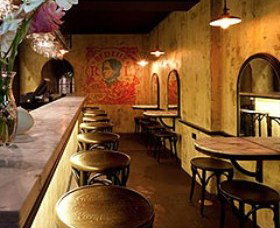 Red Lily Cocktail Bar - Accommodation in Brisbane 0