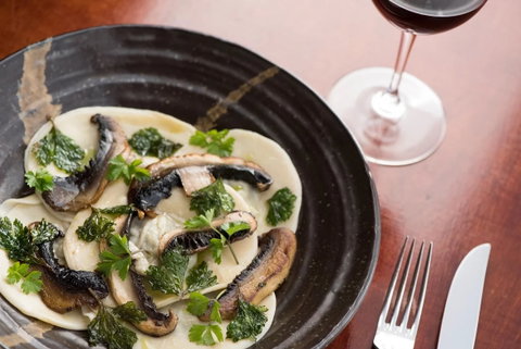 Saint Regis Winery, Food & Wine Bar - Accommodation in Brisbane 2