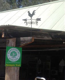 Canoelands Orchard - Accommodation in Brisbane 3