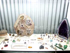 Flinders Discovery Centre - Accommodation in Brisbane 2