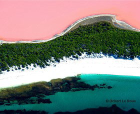 Lake Hillier - Accommodation in Brisbane 0