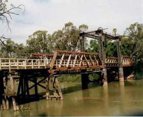 Swan Hill - Murray River Road Bridge - Accommodation in Brisbane 0