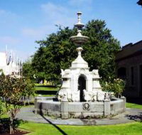 Cave Gardens - Accommodation in Brisbane