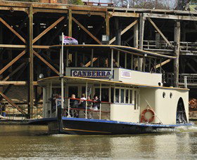 Paddlesteamer Canberra - Accommodation in Brisbane 1