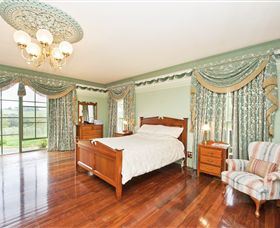 Barcaldine House - Accommodation in Brisbane 5
