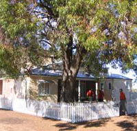 Australian Inland Mission Hospital - Accommodation in Brisbane