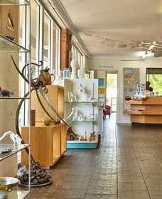GIGS - Gateway Island Gallery And Studios - Accommodation in Brisbane 0