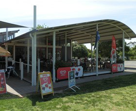 Submarine Cafe - Accommodation in Brisbane 1