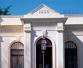 Burke Museum - Accommodation in Brisbane 0