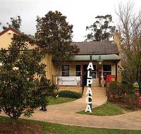 Australian Alpaca Barn - Hunter Valley Gardens - Accommodation in Brisbane