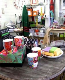 The Famous Tinonee Cafe And Gift Shop - Accommodation in Brisbane 0