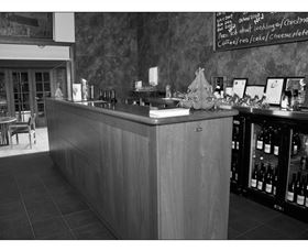 Roses Vineyard And Animal Farm - Accommodation in Brisbane 0
