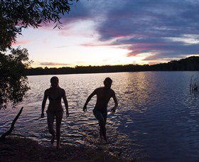 Lake Ainsworth - Accommodation in Brisbane 1