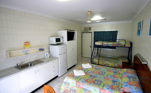 Tropical Palms Inn - Accommodation in Brisbane 2