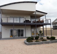 Ocean Swell - Accommodation in Brisbane