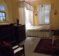 Guy House Bed and Breakfast - Accommodation in Brisbane