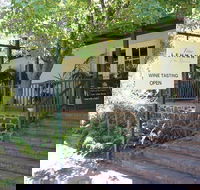 Barossa Valley Wineries Tour with Tastings and Lunch from Adelaide - Accommodation in Brisbane