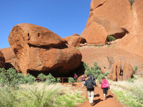 Full Uluru Base Walk At Sunrise Including Breakfast - Accommodation in Brisbane 3