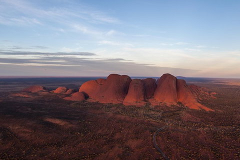 Scenic Flight: Uluru & Kata Tjuta - Accommodation in Brisbane 1