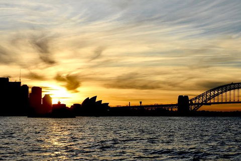 Sydney Harbour Sip And Sail Twilight Cruise - Accommodation in Brisbane 1