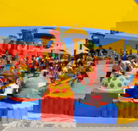 Holland Park Pool - Accommodation in Brisbane