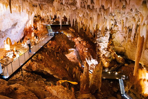 Jewel Cave - Accommodation in Brisbane 0