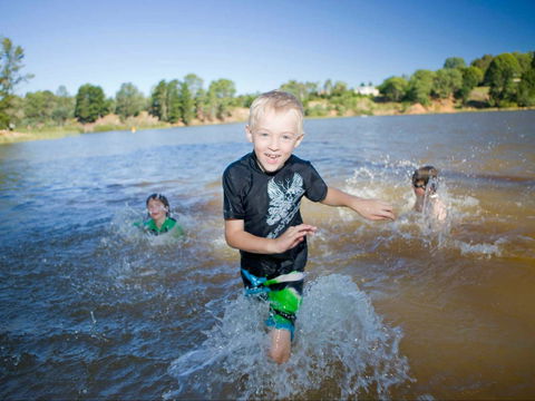 Lake Sambell - Accommodation in Brisbane 0