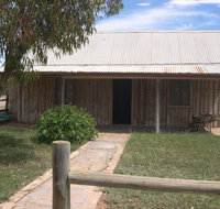 Early Settlers Cottage Solly's Hut - Accommodation in Brisbane