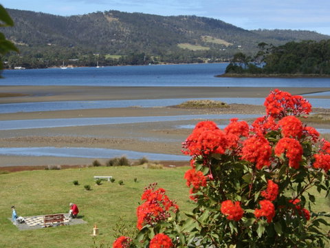 Inverawe Native Gardens - Accommodation in Brisbane 1