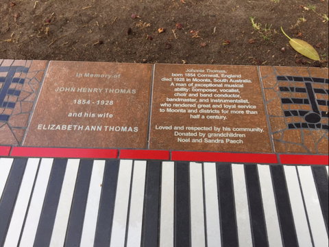 Piano Park Bench, Moonta - Accommodation in Brisbane 1
