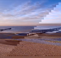 Altona Beach - Accommodation in Brisbane