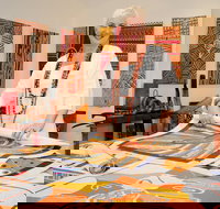 Bouddi Gallery - Contemporary Aboriginal Lifestyle Art - Accommodation in Brisbane