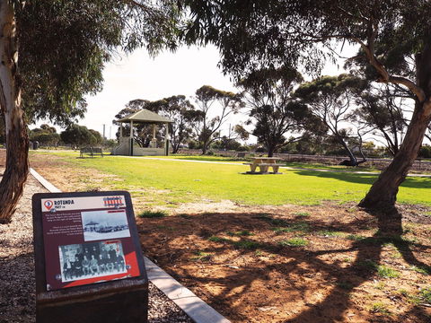 Tailem Bend Historic Rail Trail - Accommodation in Brisbane 0