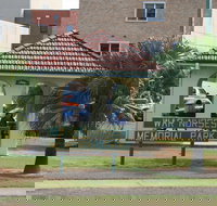 Bundaberg War Nurses Memorial and Park - Accommodation in Brisbane