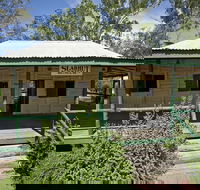 Lenroy Slab Hut - Accommodation in Brisbane