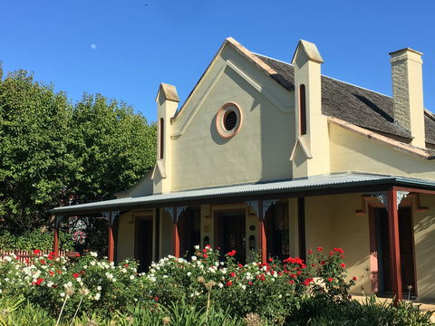 Quondong Cottage - Accommodation in Brisbane 0