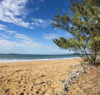 Salonika Beach - Accommodation in Brisbane