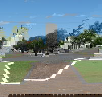 War Memorial and Heroes Avenue Roma - Accommodation in Brisbane