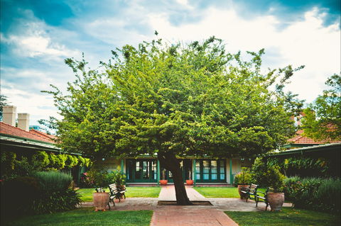 Ainslie + Gorman Arts Centres - Accommodation in Brisbane 0