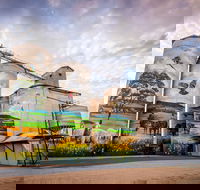 Grenfell Commodities Silos - Accommodation in Brisbane