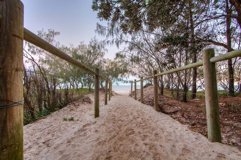 Red Beach - Accommodation in Brisbane 1
