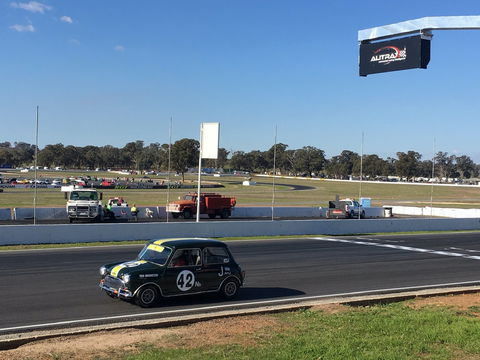 Winton Motor Raceway - Accommodation in Brisbane 1