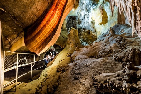 Jenolan Caves: Imperial Cave Tour - Accommodation in Brisbane 4