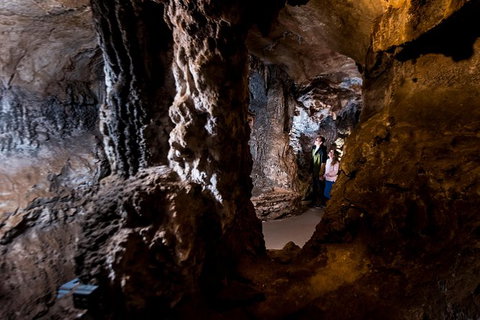 Jenolan Caves: Imperial Cave Tour - Accommodation in Brisbane 1