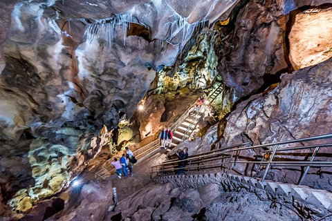 Jenolan Caves: Chifley Cave Tour - Accommodation in Brisbane 3