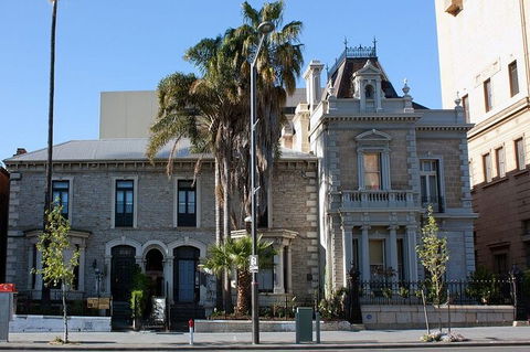 Adelaide Airport Transfers : Airport ADL To Adelaide City In Business Car - Accommodation in Brisbane 3