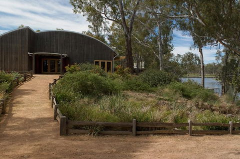 Tahbilk Winery Lunch And Wine Tasting Experience With Local Wine Ambassador - Accommodation in Brisbane 6
