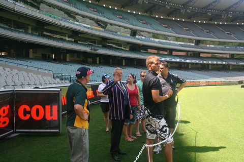 Ultimate Sports Lovers Bus Tour Of Melbourne - Accommodation in Brisbane 3