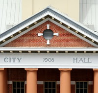 Maryborough City Hall - Accommodation in Brisbane