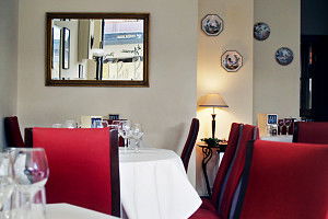 Le Petit Bourgeois - Accommodation in Brisbane 0